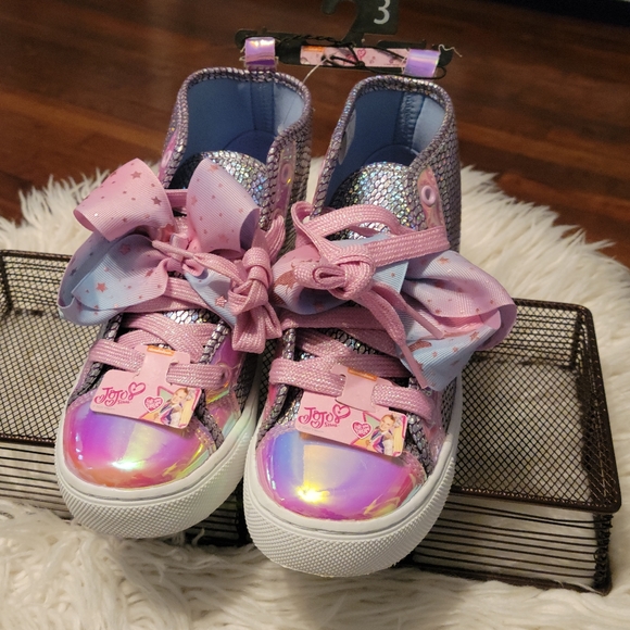Jojo Siwa Girls Silver Mermaid Scales Bow High Top Sneakers Shoes Size 3 - Picture 6 of 7